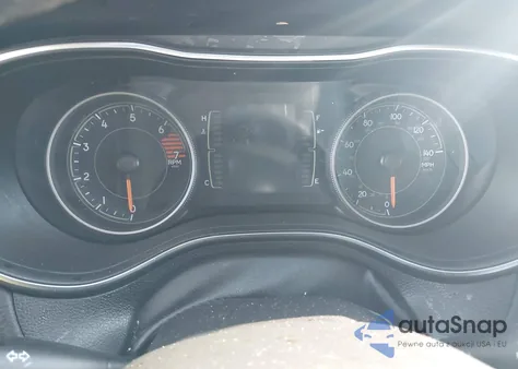 2019 Jeep Cherokee Latitude Plus 4X4 z USA, uszkodzony, nr VIN 1C4PJMLB3KD336205